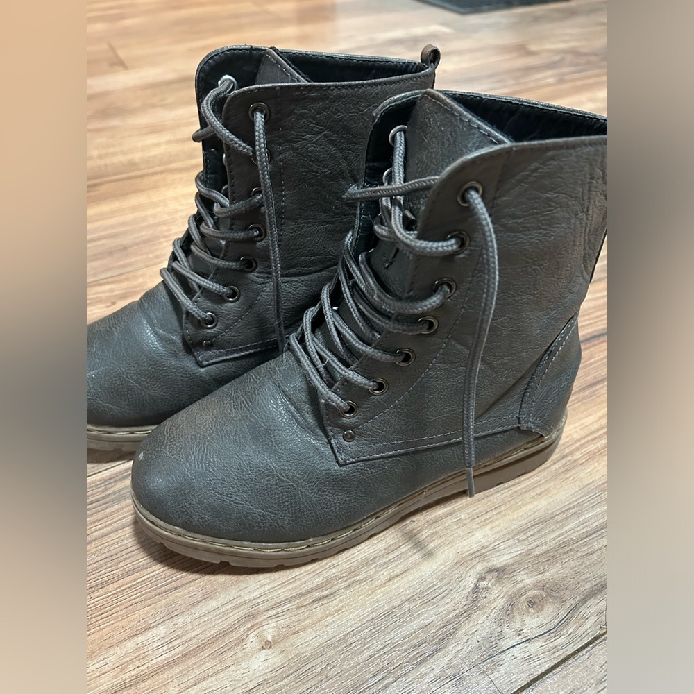 Cute kids boots!